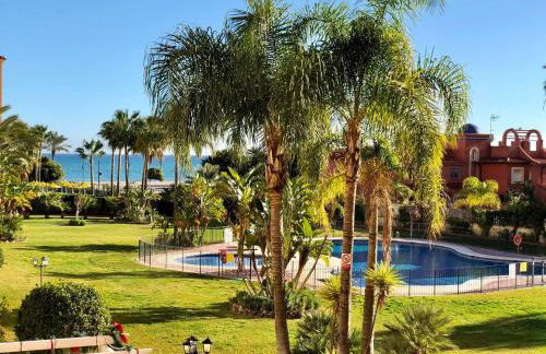 BOHO CHIC- Beachfront - Free bikes - Salt water pool - Foto 2