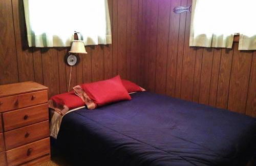 Lakefront Cabin with Private Dock Boat, Fish and Swim - Foto 15