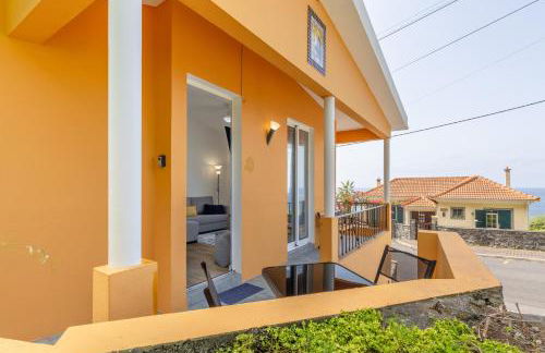 Coastal São Vicente Mountain & Sea View Hideaway with Free Parking - Foto 8