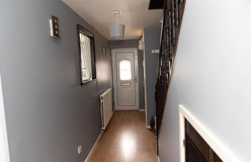 3 bed home sleeps 8 people located 1 min from train stop - Otley Terrace - Photo 36