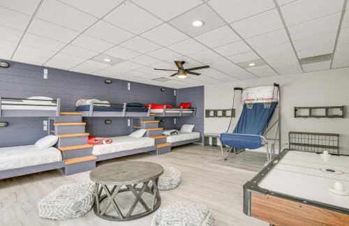 Lake Hartwell Getaway with Private Dock and Fire Pit! - Foto 31