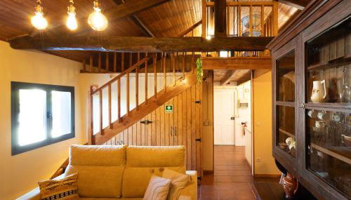 Quintinha do Varoso - Little Red Cottage House - Photo 1