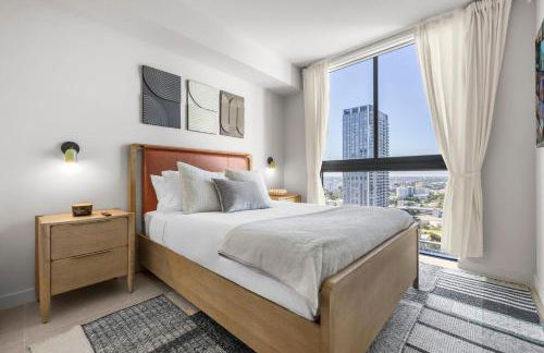 Modern Condo Steps from Bayside & Kaseya Center - Foto 12