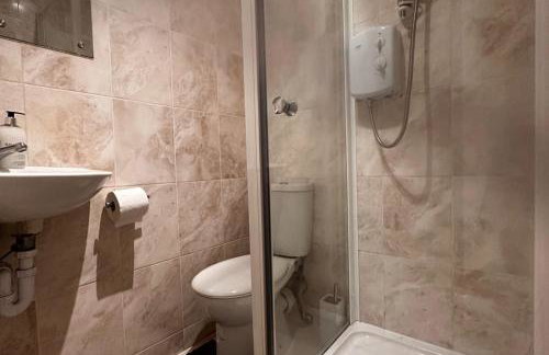 Curzon St - 4 Beds Sleeps 7 with Street Parking - Foto 12