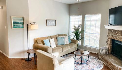 Family Retreat - Near Shopping, Dining & Beach - Foto 5