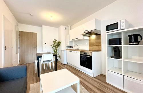 L'Émeraude - Proche Hôpital - Parking - Clim - Fibre - Terrasse - Foto 2