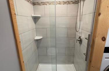 The Treehouse at 11 Gables - Center of Ludlow Village near Shopping and Restaurants - Foto 27