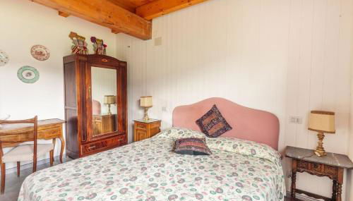 8 beds- surrounded by greenery with parking - Foto 2