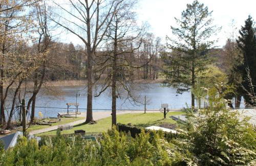 Holiday Home in Süd-Waldhanglage mit tollem Seeblick by Interhome - Foto 1