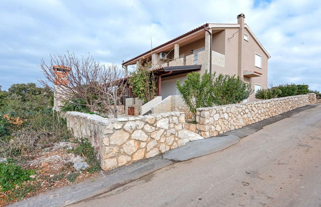 Modern Holiday Home in Mandre With Barbeque - Foto 1