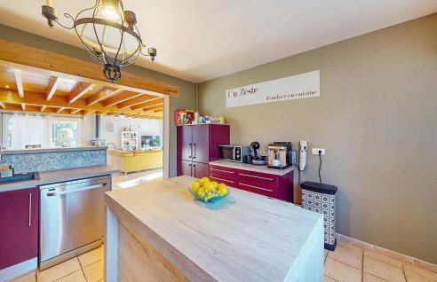 Lovely Home In Eyraud-Crempse-Maurens - Foto 6