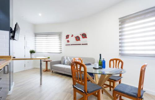 Apartamento Minimalista con Terraza, WiFi y a 1 Minuto de la Playa - ES-279-4 - Foto 23