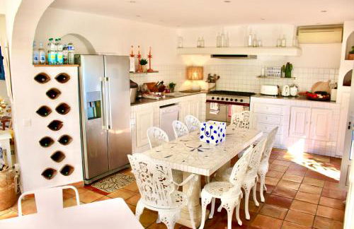 Villa provençale, Golfe Saint Tropez, Climatisée 12 pers, 4 suites, Piscine chauffée, Hammam, Spa, Billard, Pétanque, Wifi professionnel haut débit - Foto 38