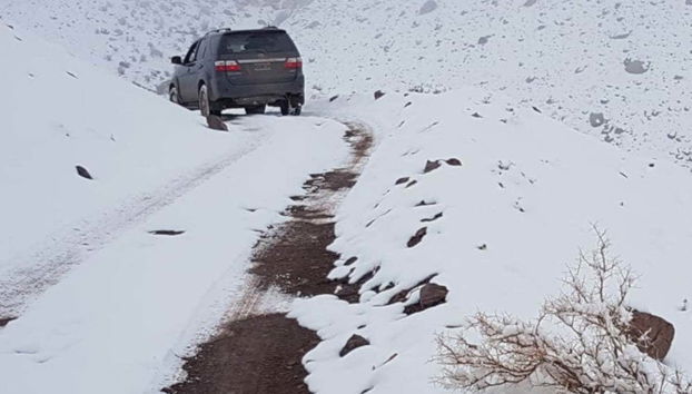 Driving in the jeep to Los Manantiales