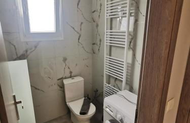 Elia Home - Photo 15