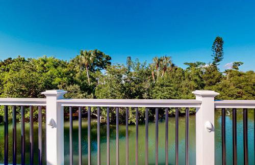 Escape By The Sea - Foto 3