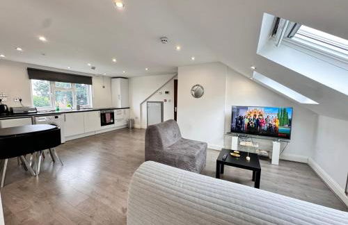 HEATHROW AIRPORT apartments-FREE parking-Free underground to and from Heathrow-30 min central London - Foto 25