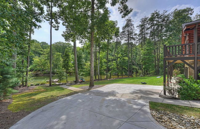 Waterfront 1-acre Private Dock, Hot Tub, Firepit Bankhead Lodge by Avantstay - Foto 50