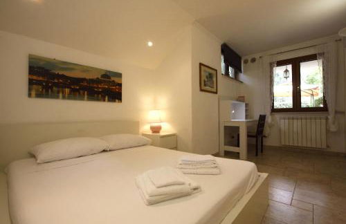 Appia Antica 2BR with swimming pool - Photo 15