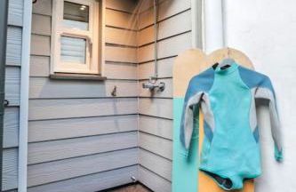 Beach Lovers Paradise in Portreath - With Sea Views & Log Burner just 100m from beach - Photo 14