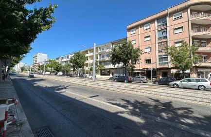 Refreshed apartment with private garden - Foto 42