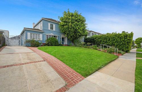 Spacious 5BR LA Villa with Pool Spa & Game Room - Foto 77