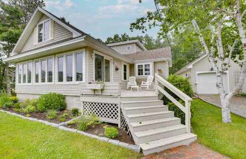 Kennebunkport Getaway with Grill Walk to Beach! - Foto 1