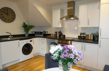 Telford Townhouse with Parking - Foto 3