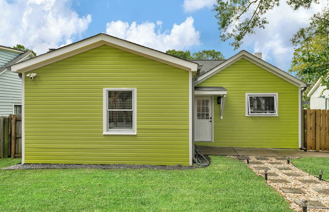 Stylish 4BR Haven Backyard and Fire Pit - Foto 40