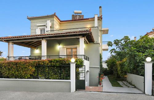 Corinthian Green Villa - Photo 6