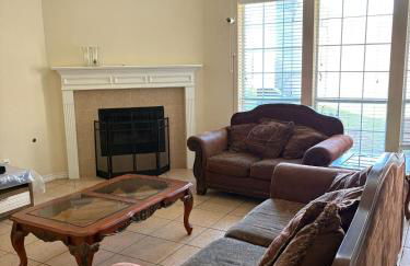 Spacious 4200 sqft - 6 bdrms 4 bath - Gym - Pets OK Near PGA - Universal KIDS - Star Frisco - Photo 38