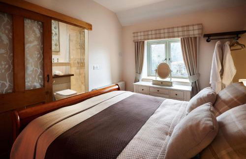 Romantic Cottage with Wood-fired Hot tub and Outdoor Pizza Oven - Foto 9