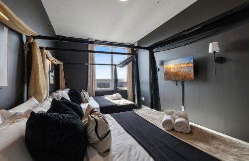 2BR 2BA, King bd, Gym, Free Parking, 8min to Train - Foto 39