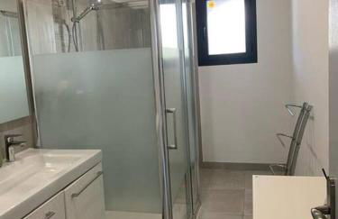 Rez de maison neuve Piscine WiFi Poolhouse en Pierre - Foto 16