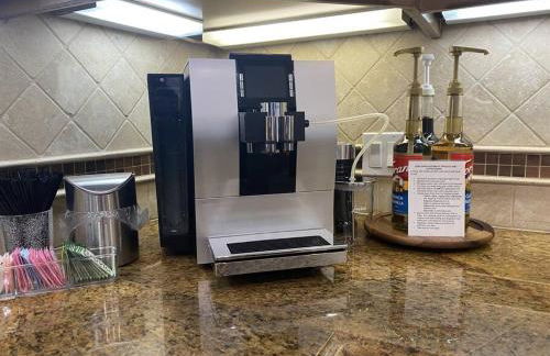 Hillside view with hot tub too - Foto 33