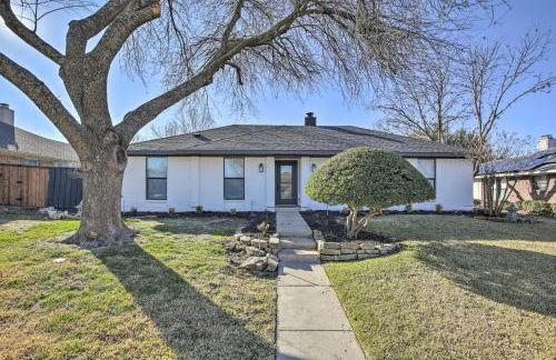 Stunning Plano Home with Private Pool and Hot Tub - Foto 29