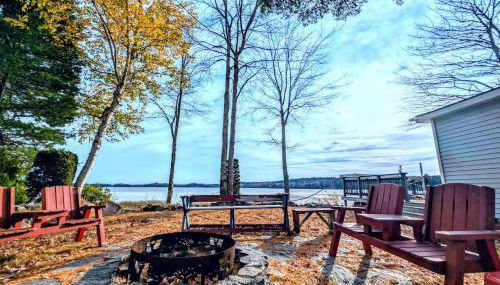 Back of the Moon Lakefront Camp family watersports fire pit 1 dog beach sleeps 8 - Foto 3