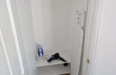 Fantastic 3-Bedroom House in Crawley - 10 mins from Gatwick - Foto 10