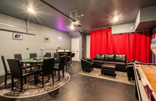 Private Home with Rooftop Game Room near Downtown - Foto 7