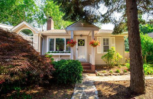 Sea Cliff Charm: 5 Mins to Beach, Firepit - Foto 3