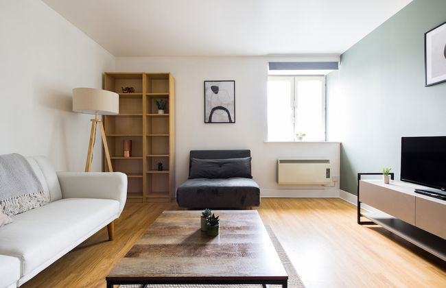 The Waterloo Apartments - Photo 1