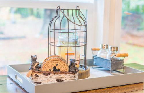 Trout Corner wooded tiny home - Foto 4