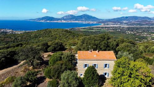 Maison de maître en pierre de 1831 avec vue sur la mer à Porticcio - Foto 2