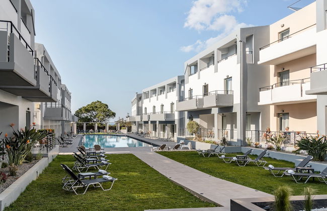 Sunrise Village Hotel - Photo 49