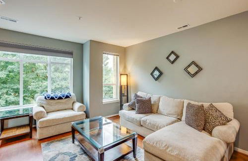 Walk to Local Shops and Eats! Quaint Issaquah Home - Foto 1