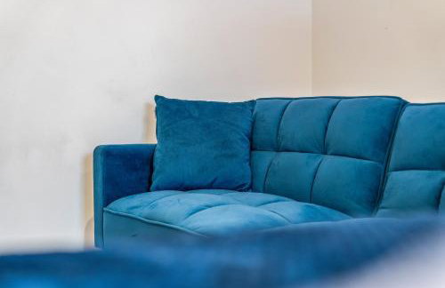 Central 2 Bedroom Apartment with Free Parking Sleeps 8 & Walk to City Centre & Arena - Foto 32