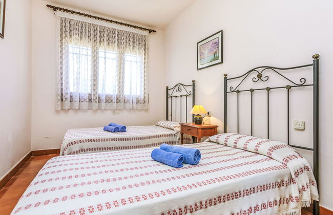 Tres Olivos - Photo 11