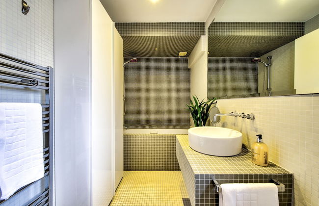 Luxury Modern Penthouse Private Rooftop - Photo 16