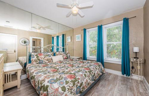 Beautiful Waterfront Beach Cottage. Sleeps 6 - Foto 22