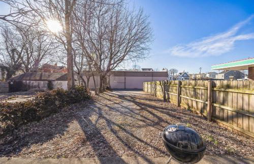 Charming Getaway on Ash St- Minutes from Cinci - Photo 12